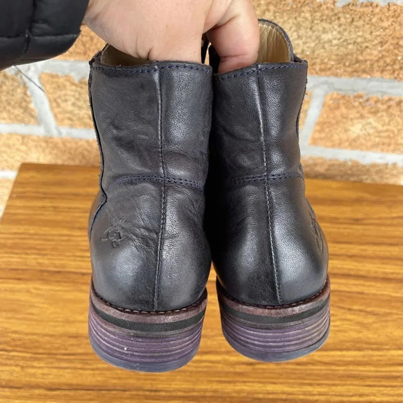 JOHN FLUEVOG MODVOGS
MIKAELA
MODERN CHUKKA BOOT SIZE 10 - Picture 5 of 16